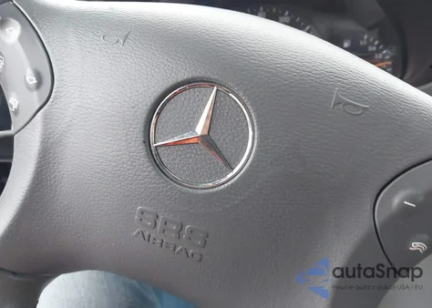 2004 Mercedes-Benz C 320 4Matic из США, поврежденный, VIN WDBRF84J24F482432